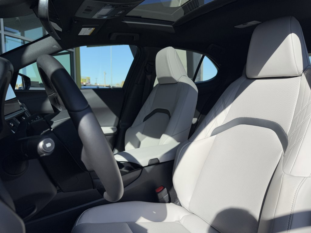 Used 2024 Lexus UX 250h F Sport image 35