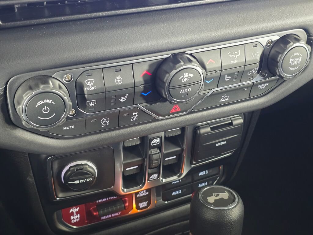 New 2026 Jeep Wrangler Unlimited Rubicon w/ Steel Bumper Group image 25