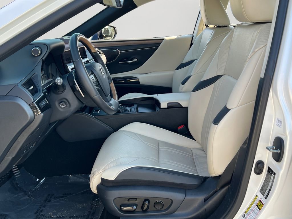 Used 2024 Lexus ES 350 Ultra Luxury w/ Accessory Package (Z2) image 15