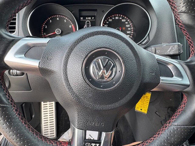 Used 2011 Volkswagen Golf 4-Door image 40