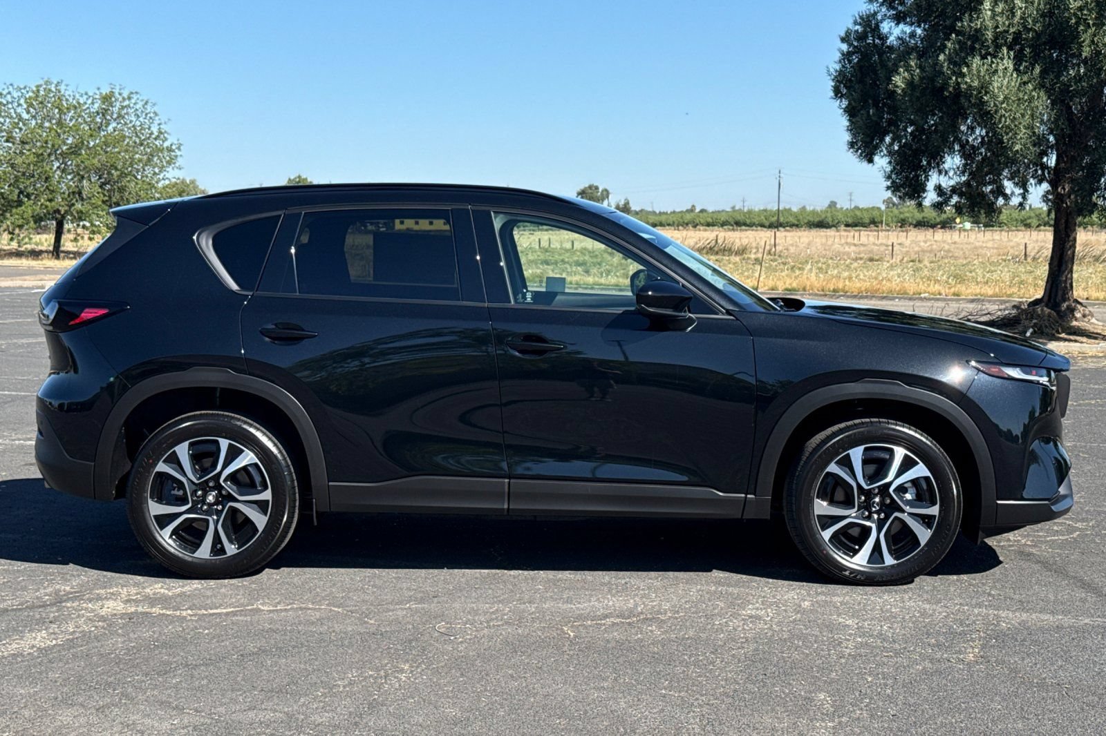 New 2026 MAZDA CX-5 Preferred AWD/4WD image 3