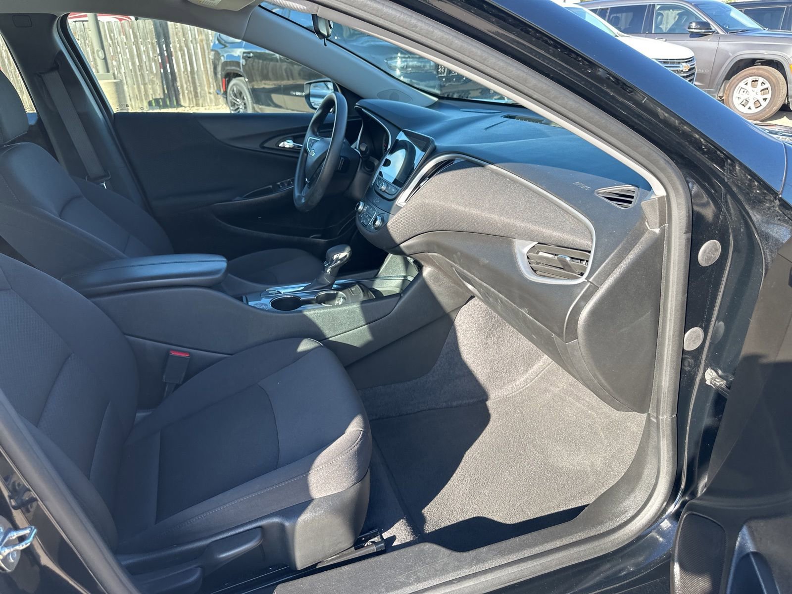 Used 2023 Chevrolet Malibu LT image 22