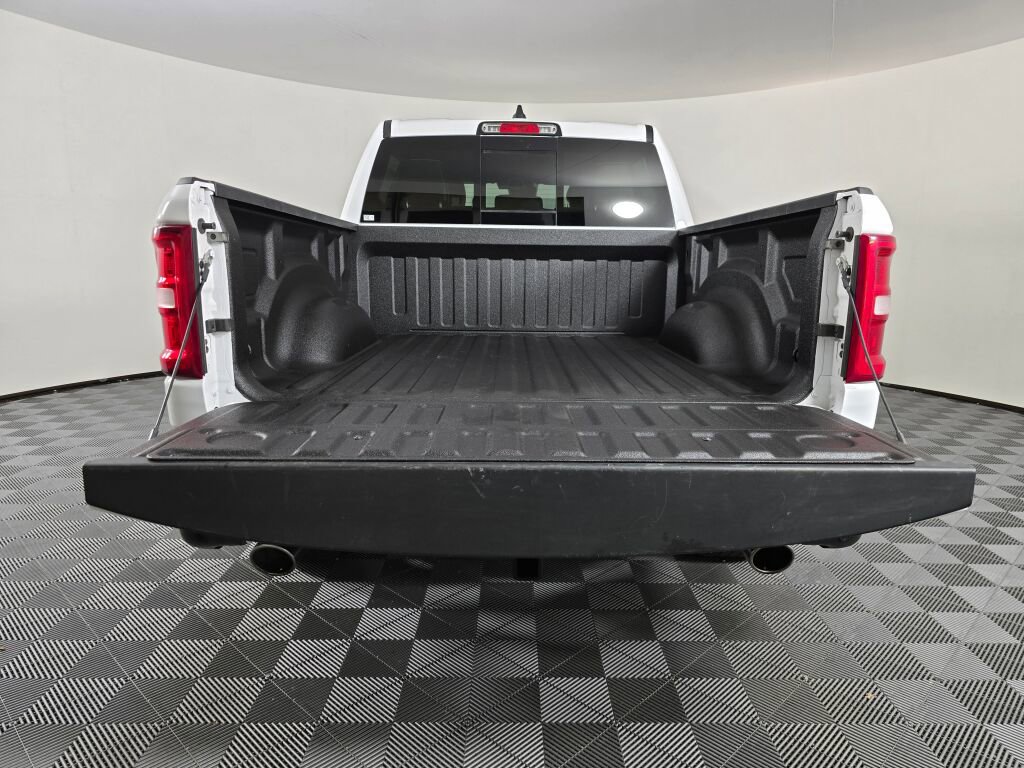 Used 2025 RAM 1500 Laramie image 15