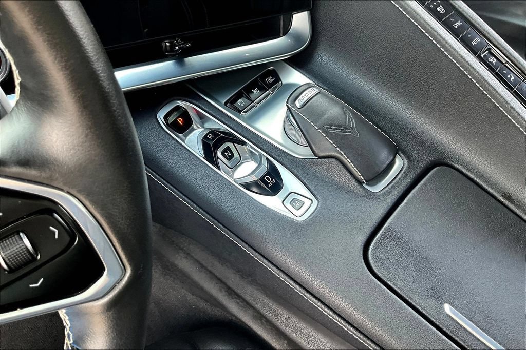 Used 2022 Chevrolet Corvette Stingray Preferred Cpe w/ Z51 Performance Package RWD image 18