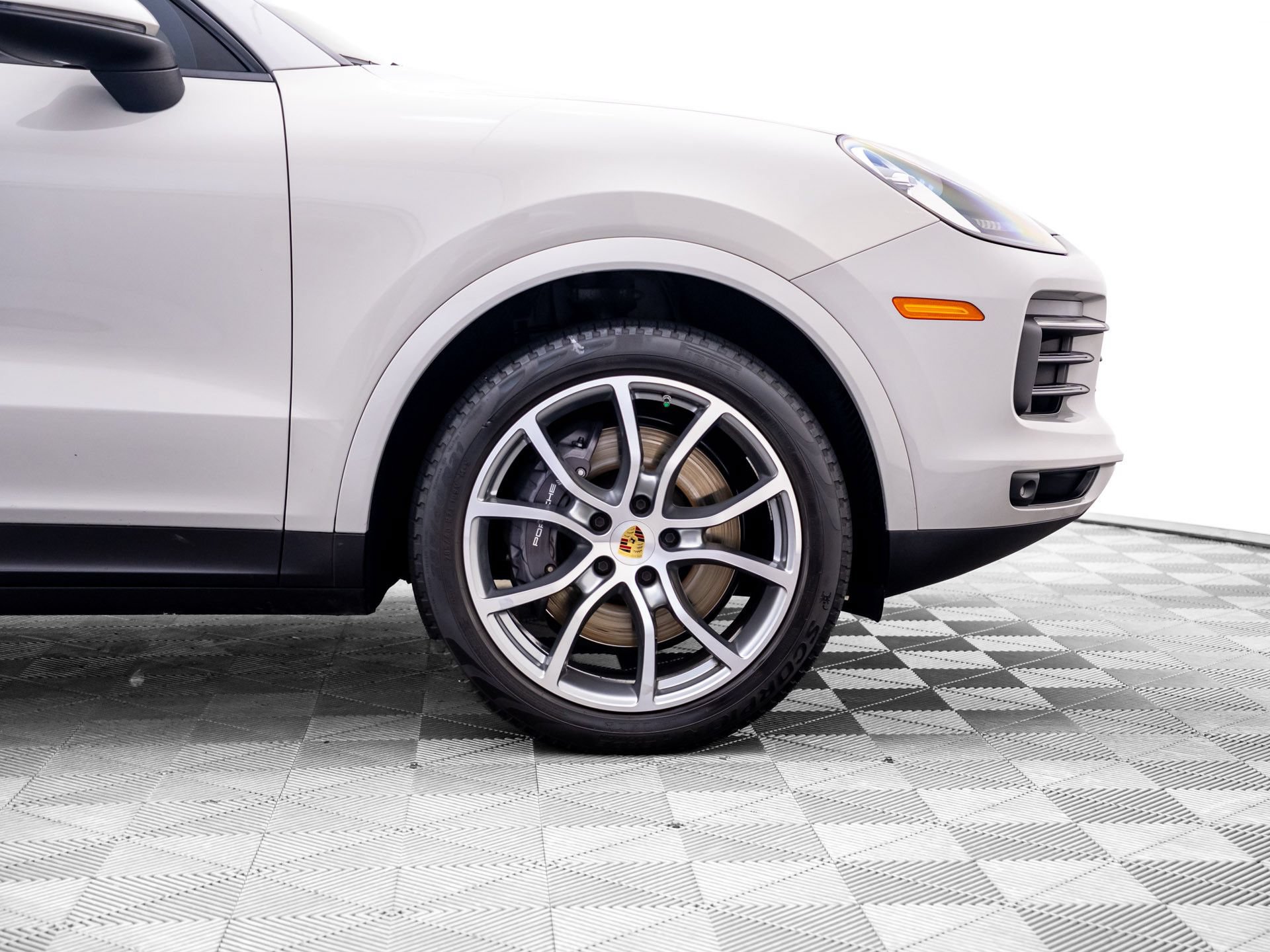 Used 2023 Porsche Cayenne AWD/4WD image 35