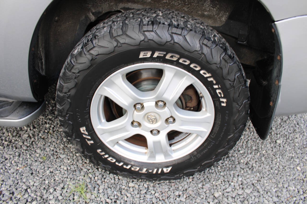 Used 2010 Toyota Sequoia SR5 AWD/4WD image 25