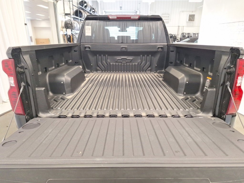 Used 2024 Chevrolet Silverado 1500 LT image 29