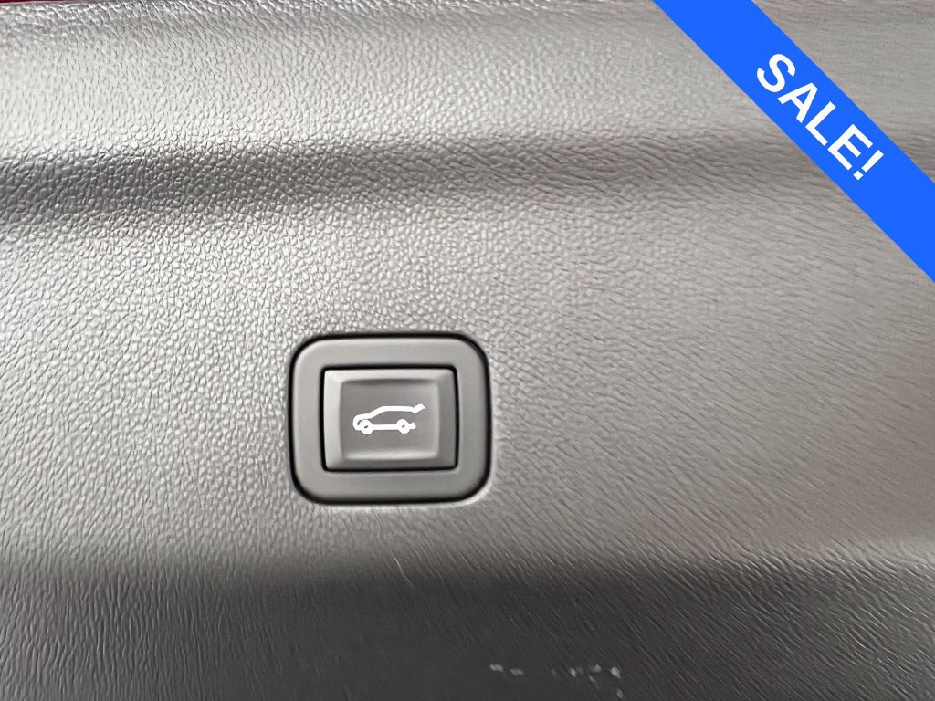 Used 2025 Chevrolet Tahoe Premier AWD/4WD image 17