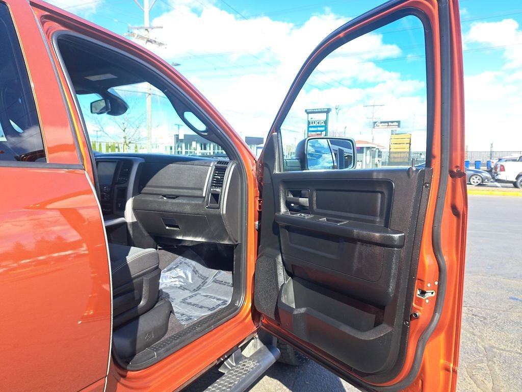 Used 2023 RAM 1500 Express AWD/4WD image 16