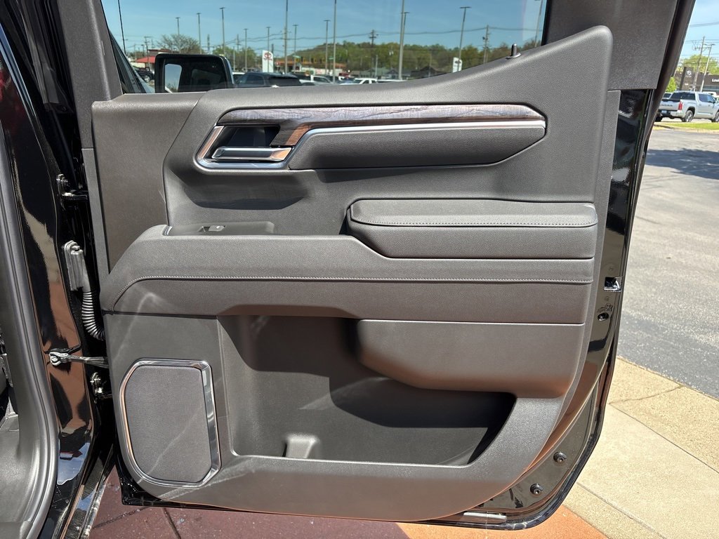 New 2025 Chevrolet Silverado 1500 LTZ w/ Technology Package image 28