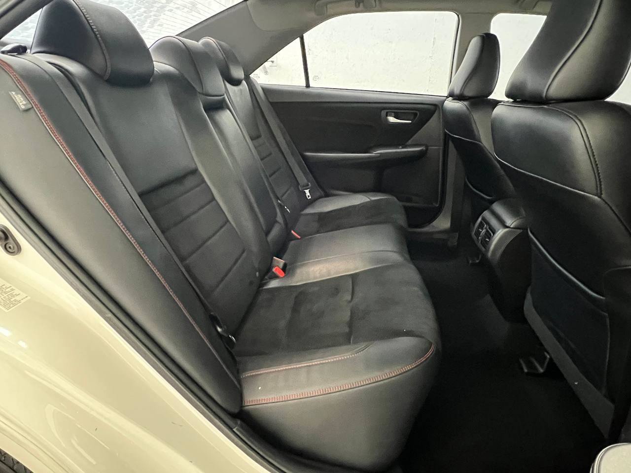 Used 2015 Toyota Camry XSE w/ Moonroof Package FWD image 14