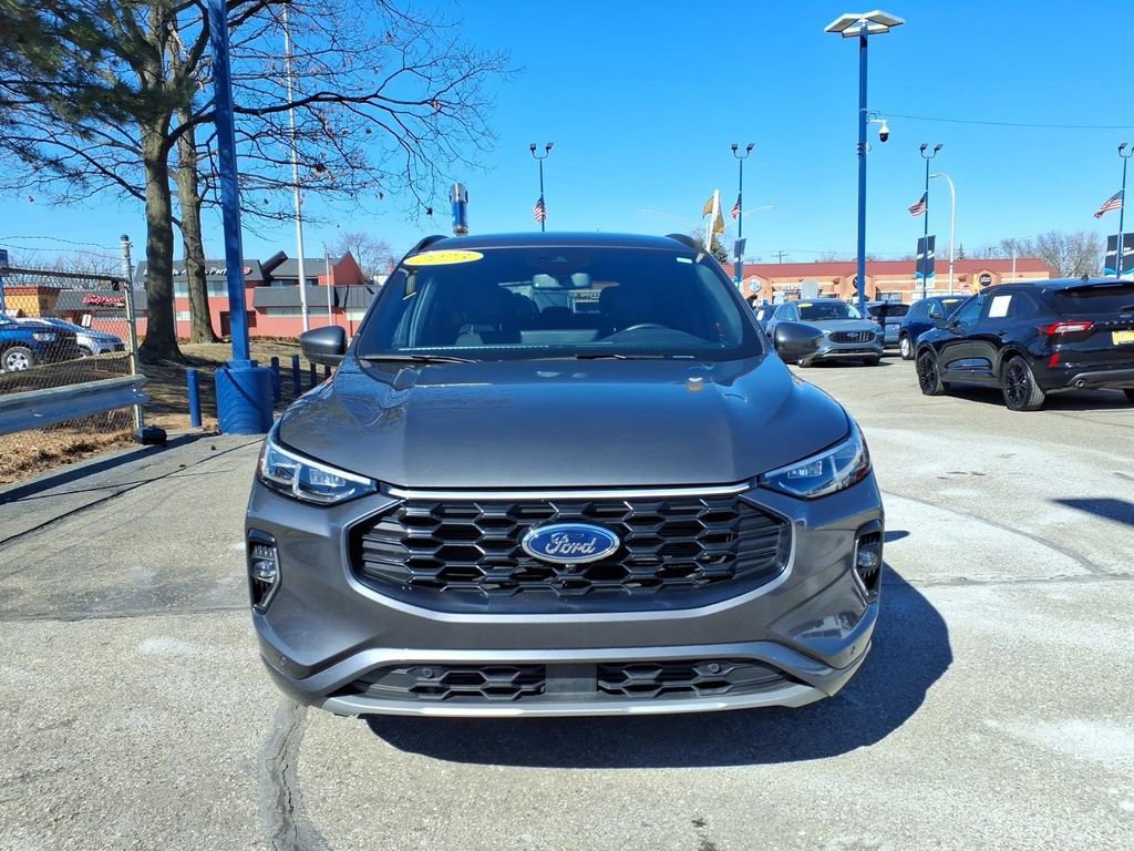 Certified 2023 Ford Escape ST-Line Elite AWD/4WD video 2