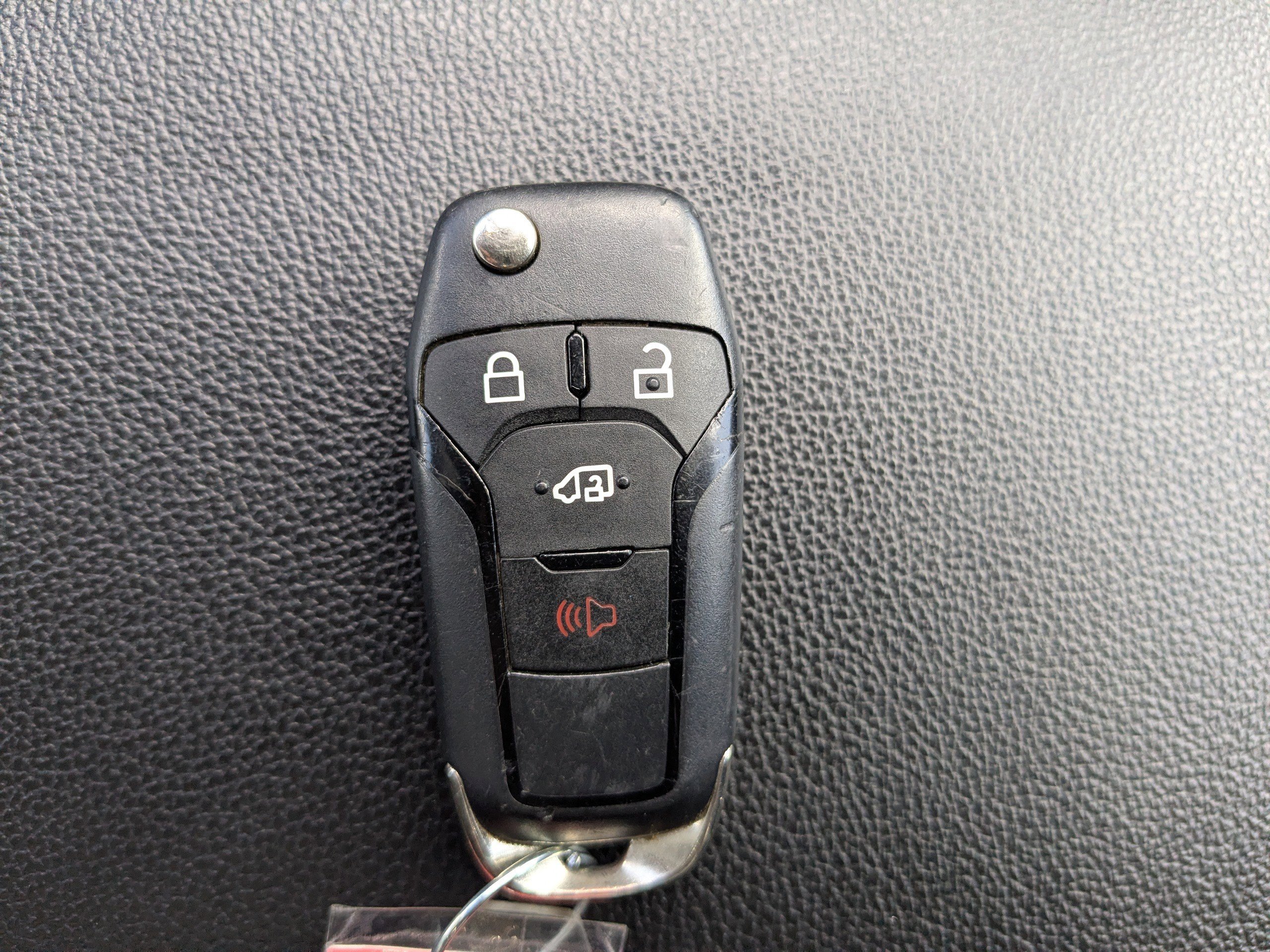 Used 2024 Ford Transit 250 Medium Roof w/ Load Area Protection Package image 33