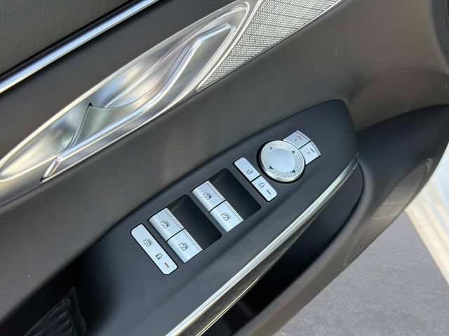 Used 2025 Genesis GV70 2.5T AWD/4WD image 20