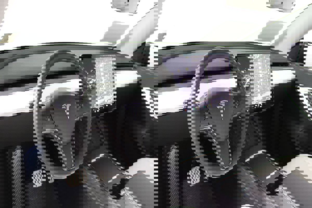 Used 2022 Tesla Model Y Performance image 8