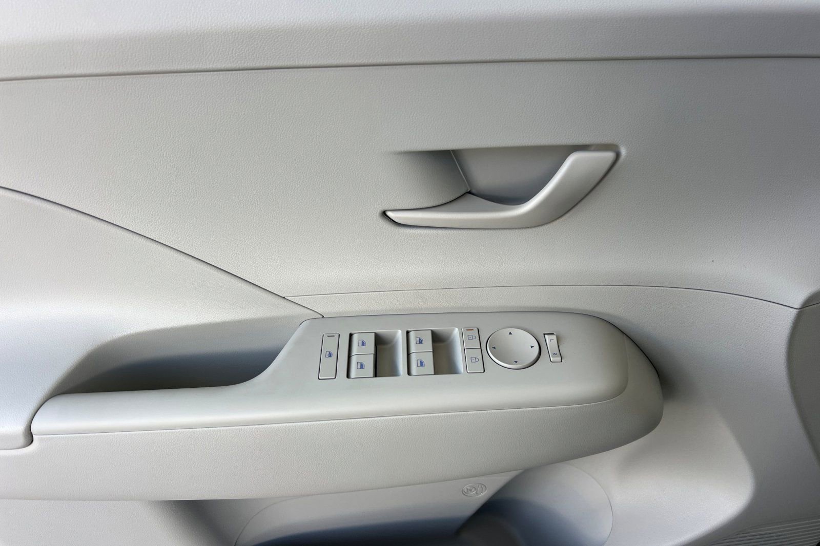 New 2025 Hyundai Kona SEL FWD image 9