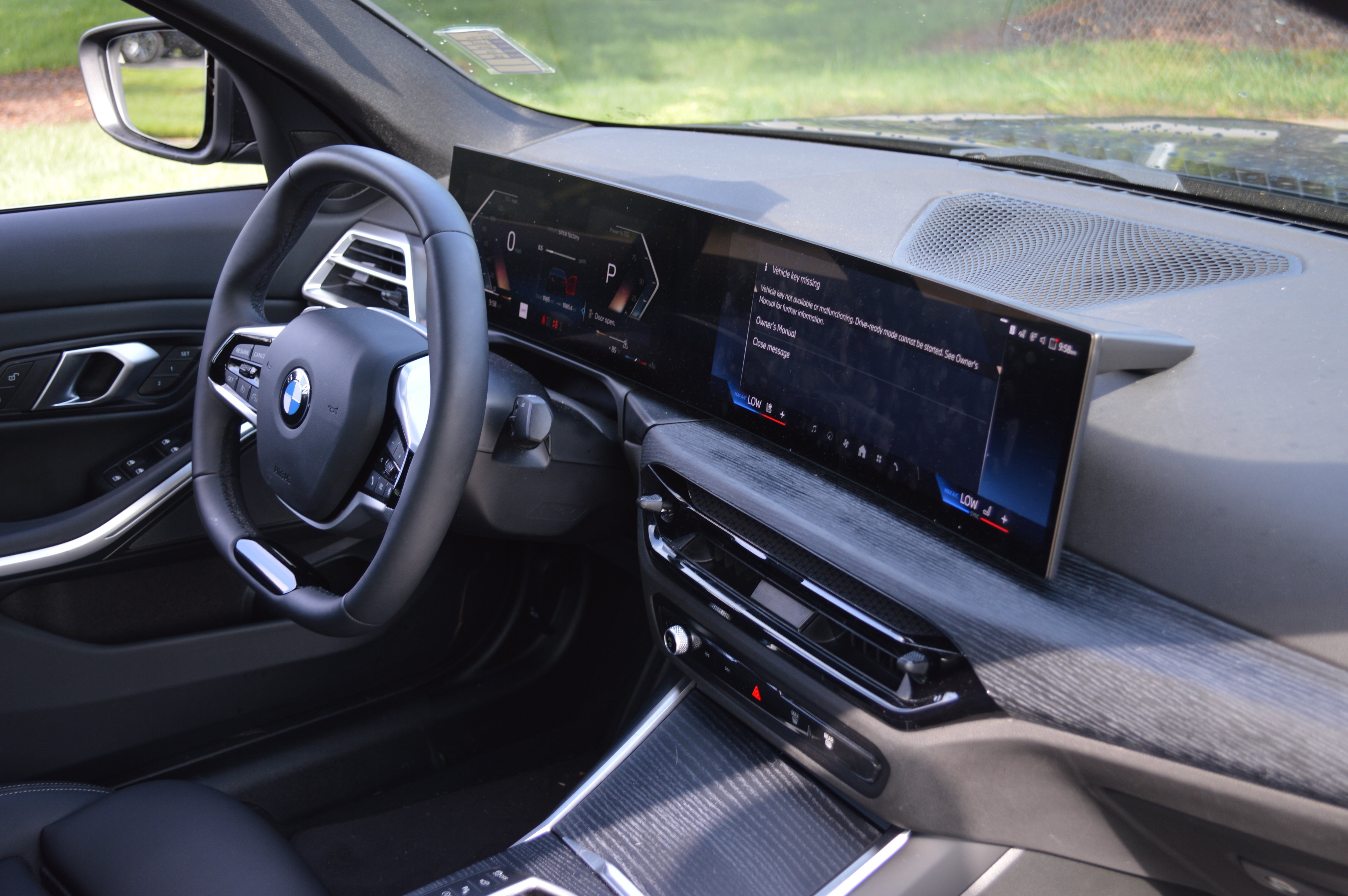Used 2025 BMW 330i xDrive Sedan w/ Convenience Package AWD/4WD image 36