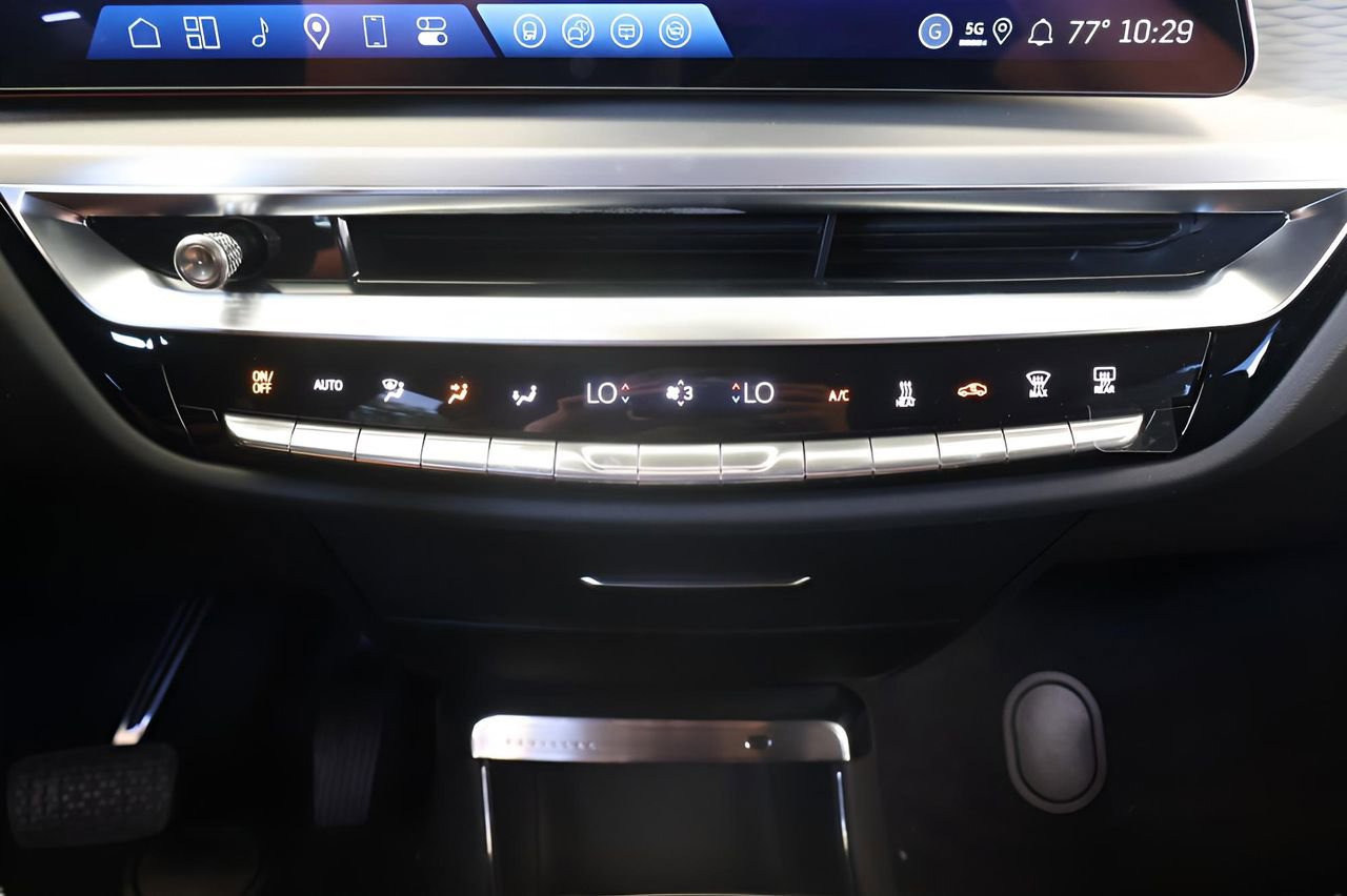 New 2026 Cadillac Lyriq Sport RWD image 27