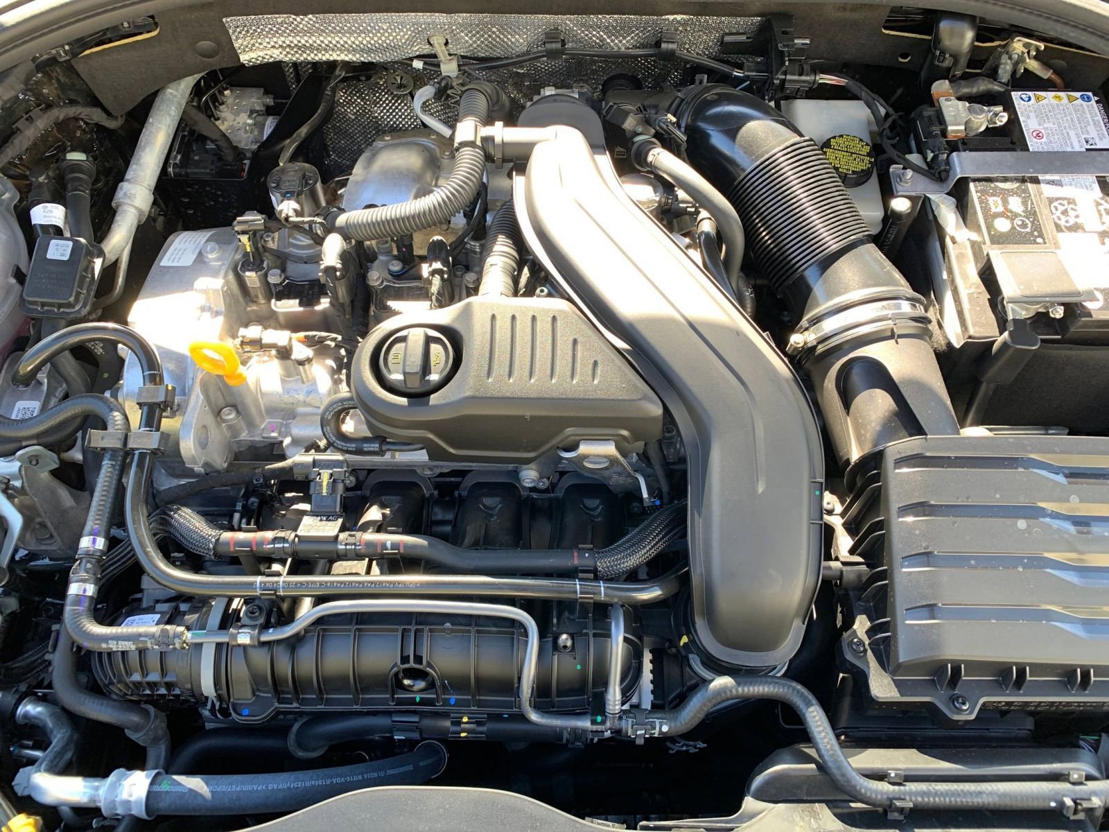 Used 2025 Volkswagen Jetta SE image 31