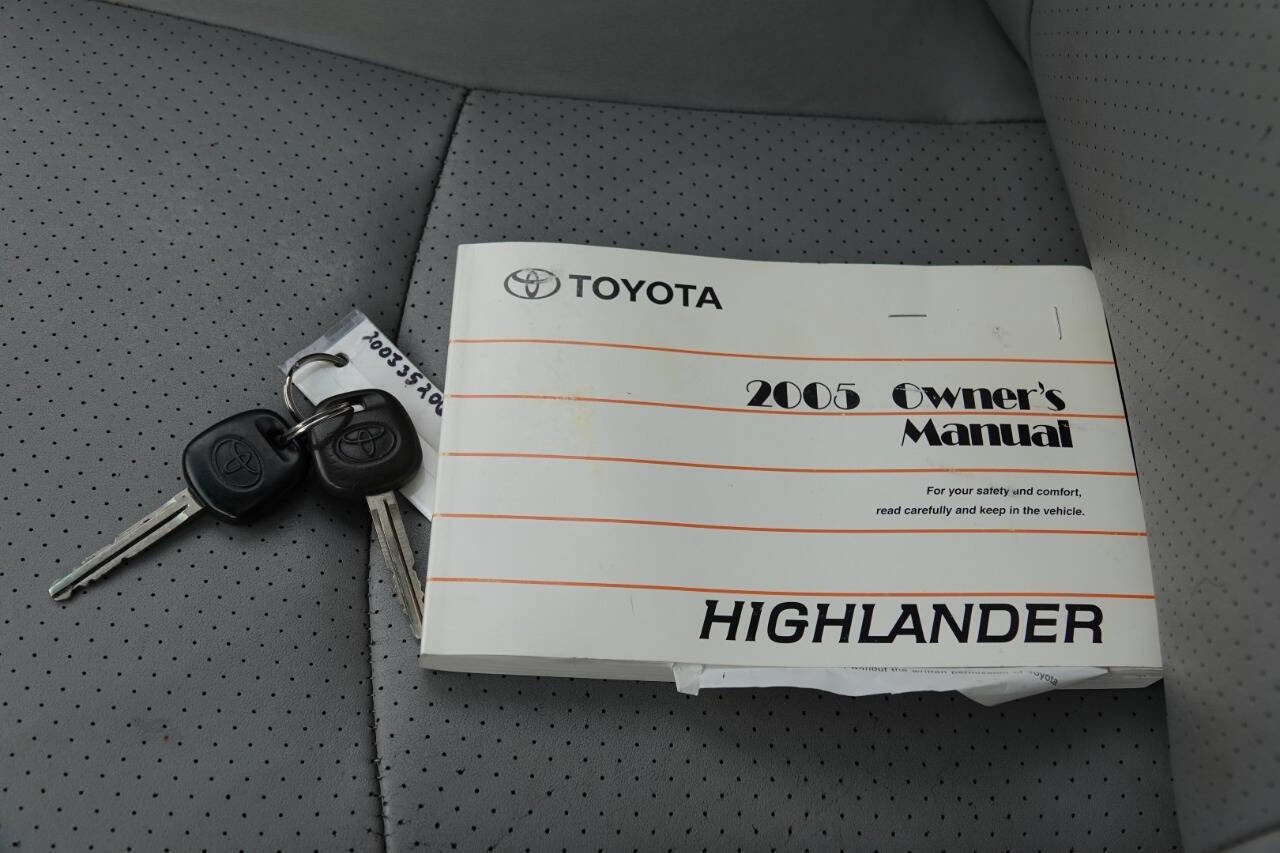 Used 2005 Toyota Highlander Limited AWD/4WD image 83