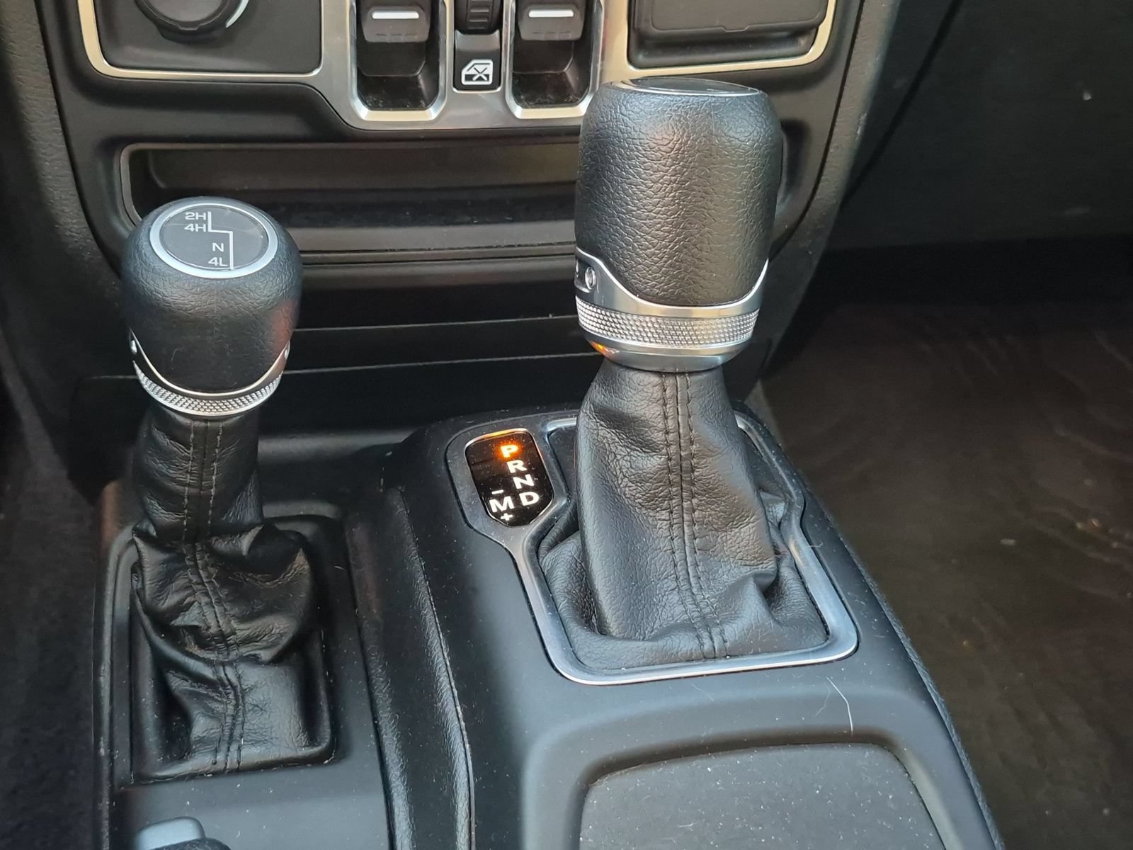 Used 2023 Jeep Wrangler Unlimited Sport AWD/4WD image 19