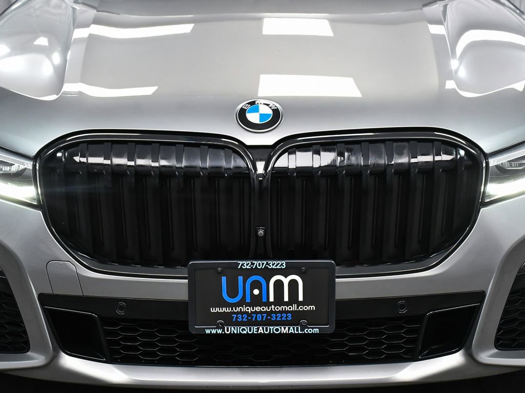 Used 2022 BMW 740i xDrive w/ M Sport Package image 84
