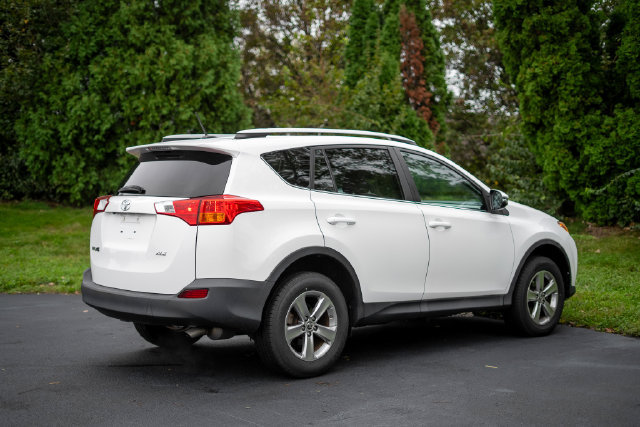 Used 2015 Toyota RAV4 XLE FWD image 5