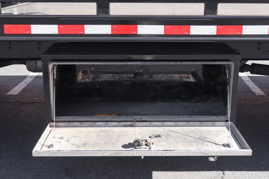 Used 2023 Ford F650 2WD Regular Cab Super Duty image 6