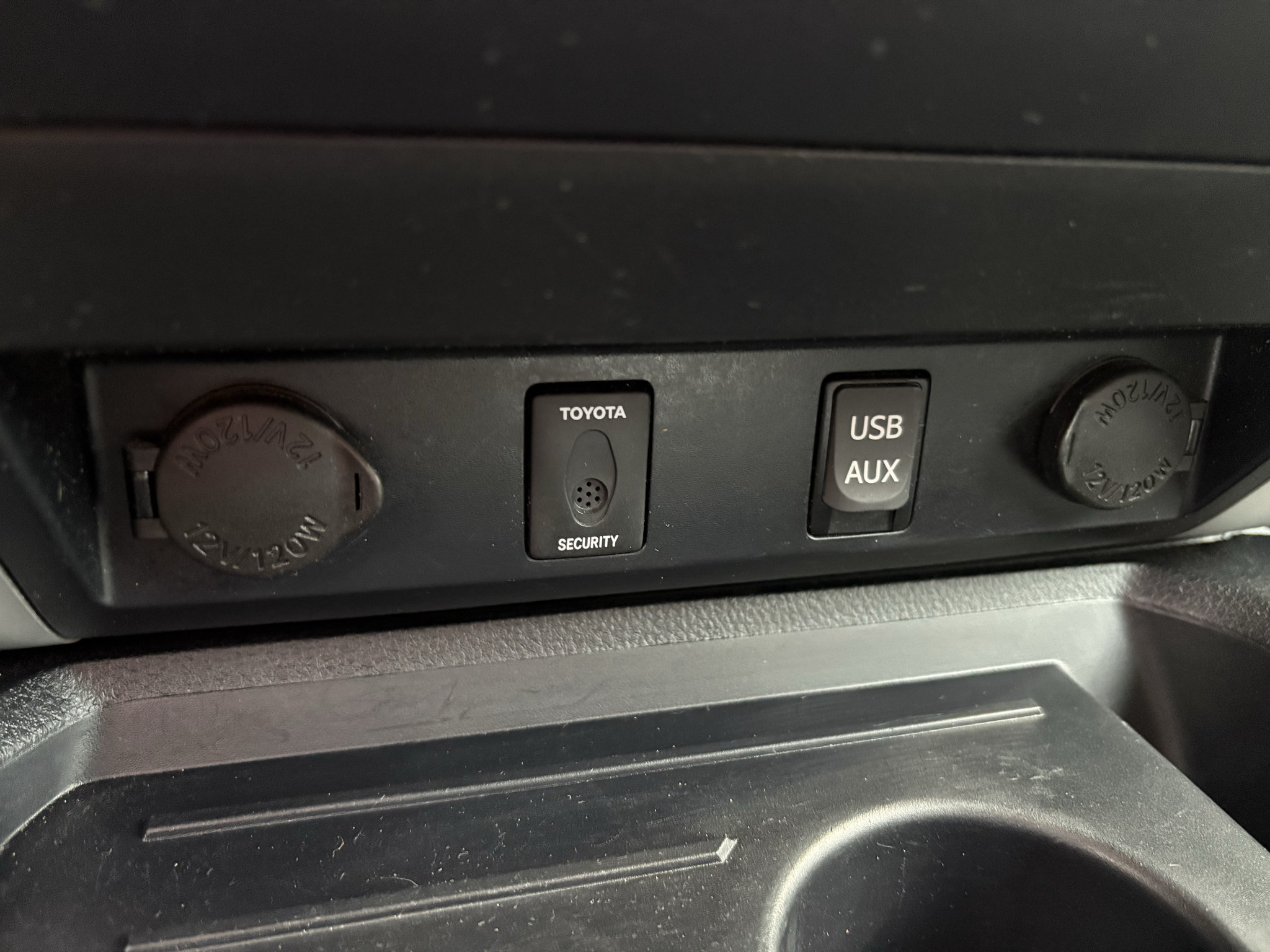 Used 2017 Toyota Tundra Limited w/ Limited Premium Package RWD image 22