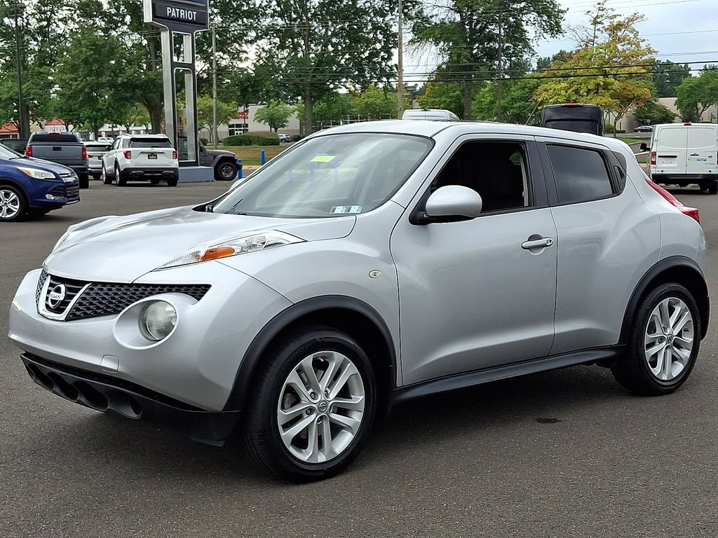 Used 2014 Nissan Juke SV w/ Navigation Package AWD/4WD image 3