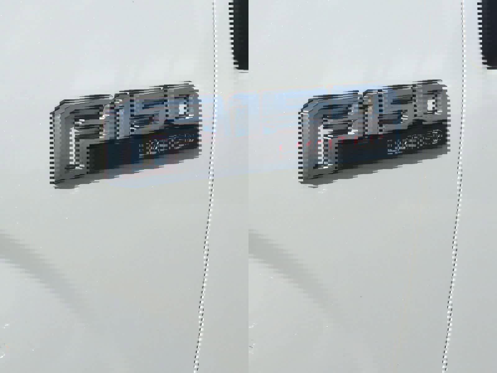 Used 2020 Ford F150 Limited w/ Trailer Tow Package image 13