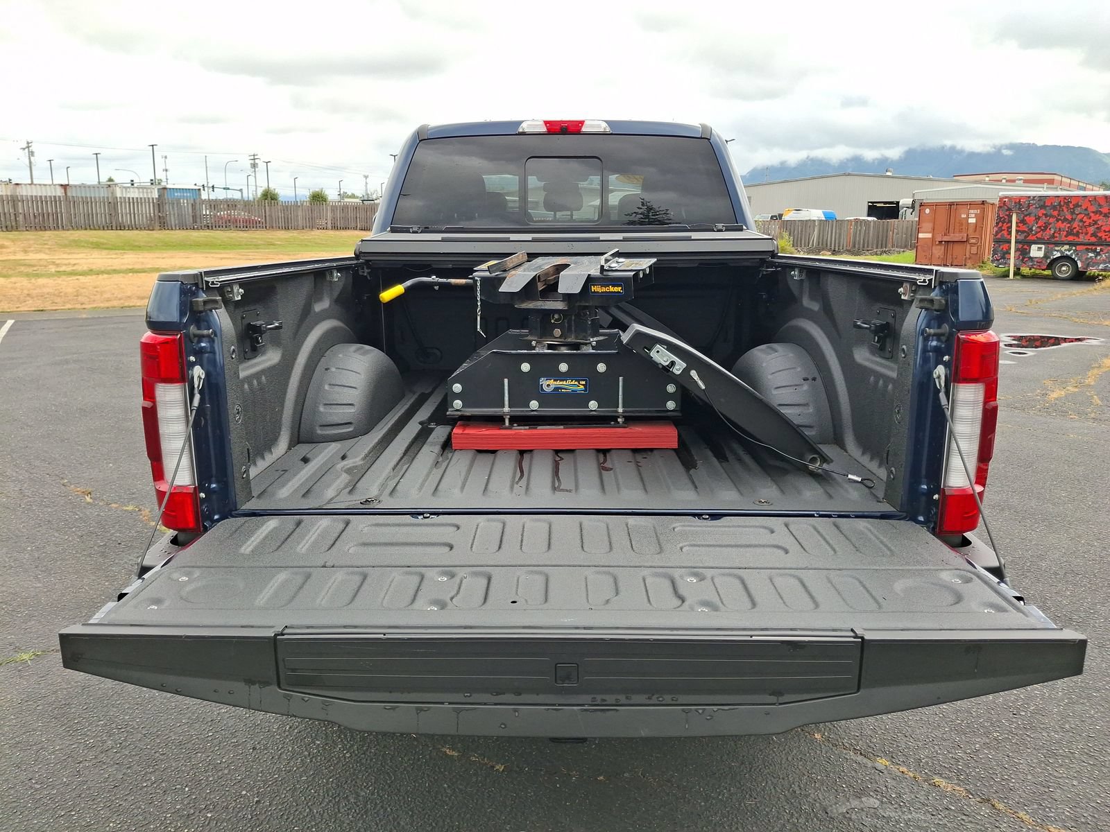 Used 2019 Ford F350 Platinum w/ Platinum Ultimate Package AWD/4WD image 20