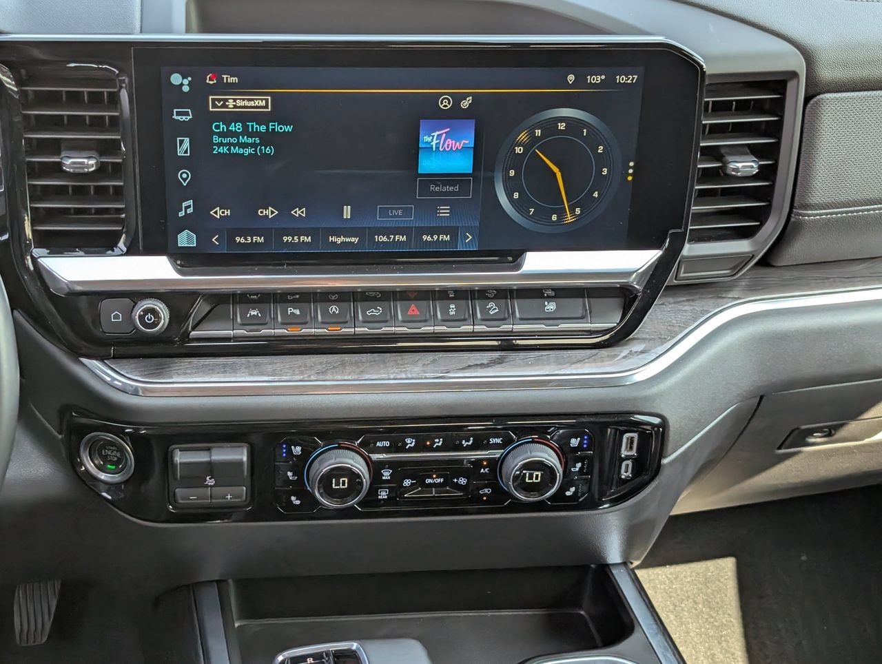 Used 2025 Chevrolet Silverado 1500 LTZ AWD/4WD image 12