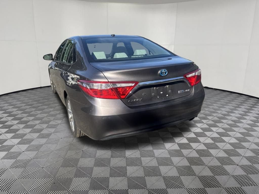 Used 2015 Toyota Camry XLE w/ Moonroof Package FWD image 11