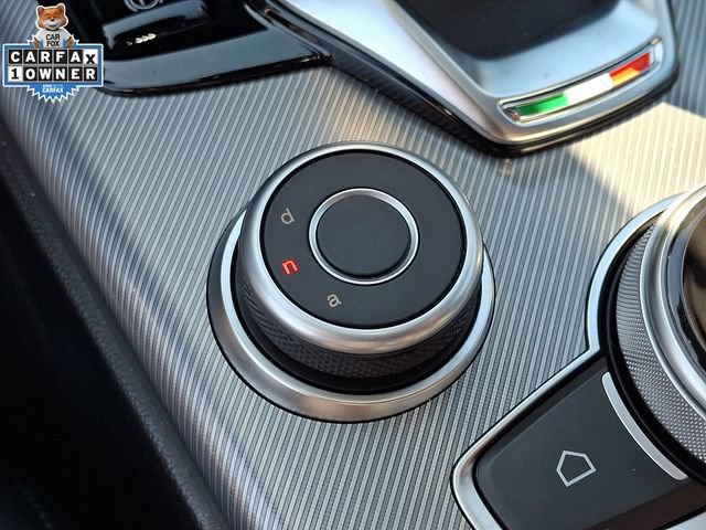 Used 2025 Alfa Romeo Giulia AWD image 27