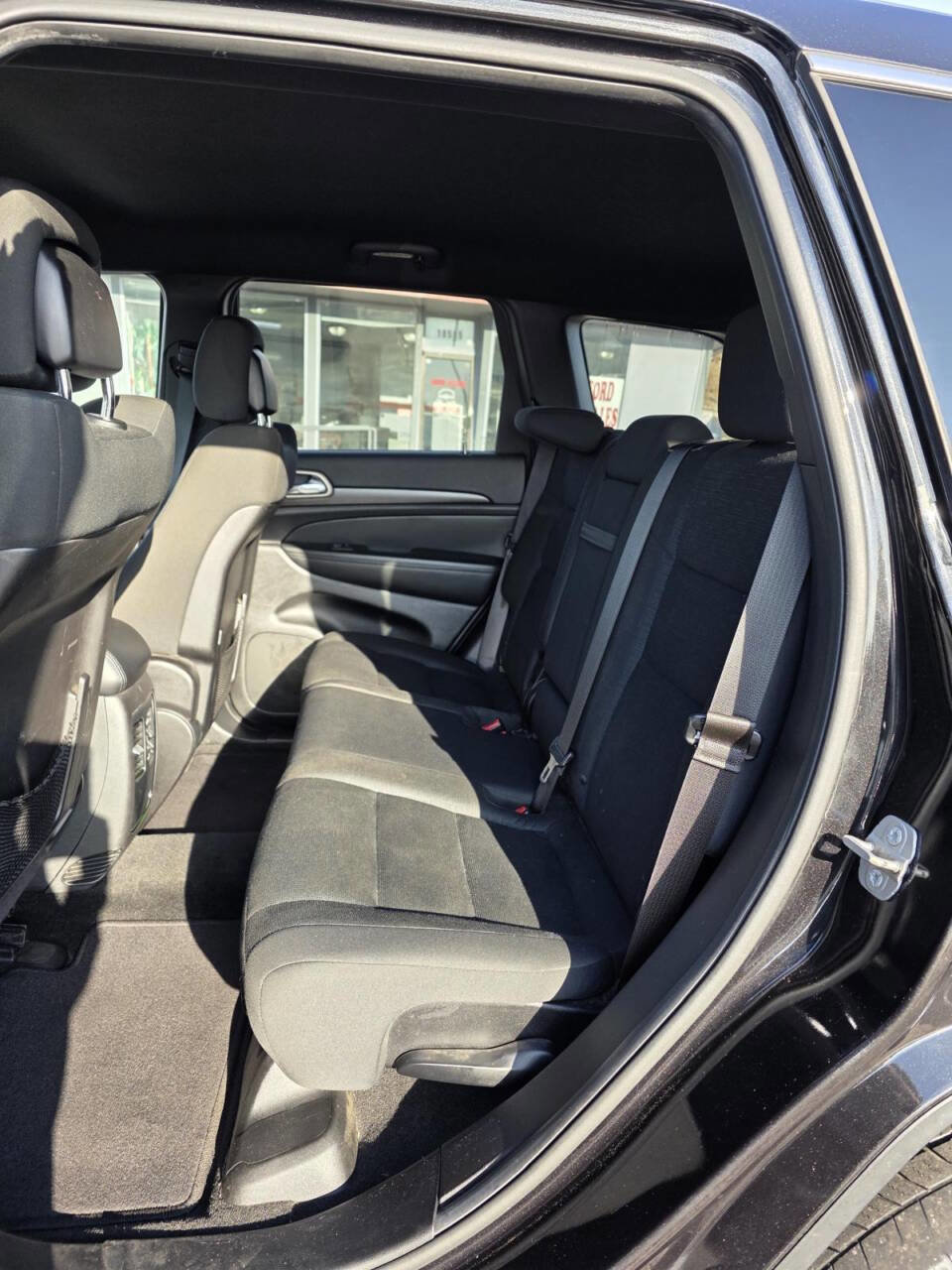 Used 2014 Jeep Grand Cherokee Laredo w/ Quick Order Package 23E AWD/4WD image 15