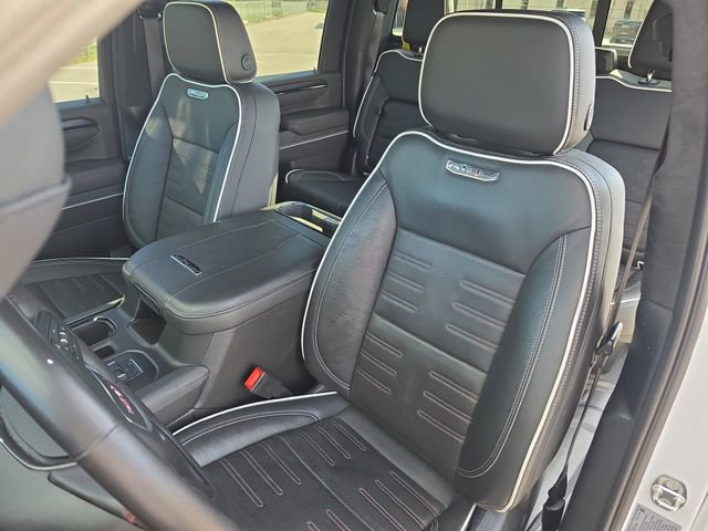 Used 2024 GMC Sierra 2500 AT4X image 14