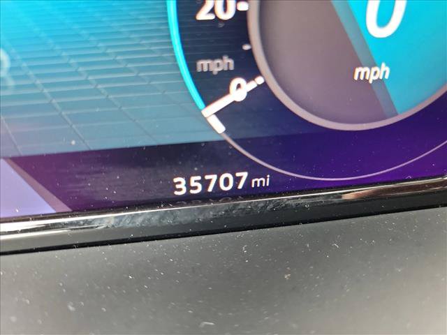 Used 2024 Volkswagen Atlas Cross Sport SE w/ Panoramic Sunroof Package FWD image 18