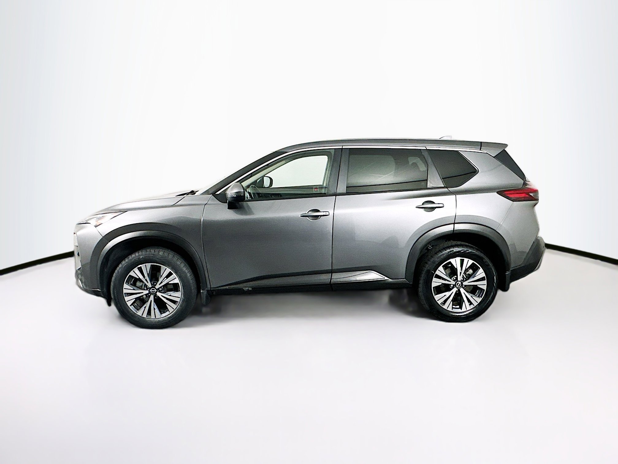 Used 2023 Nissan Rogue SV image 4