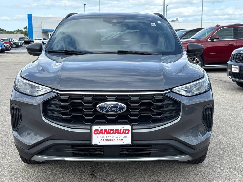 Used 2025 Ford Escape ST-Line w/ Tech Pack #1 AWD/4WD image 3