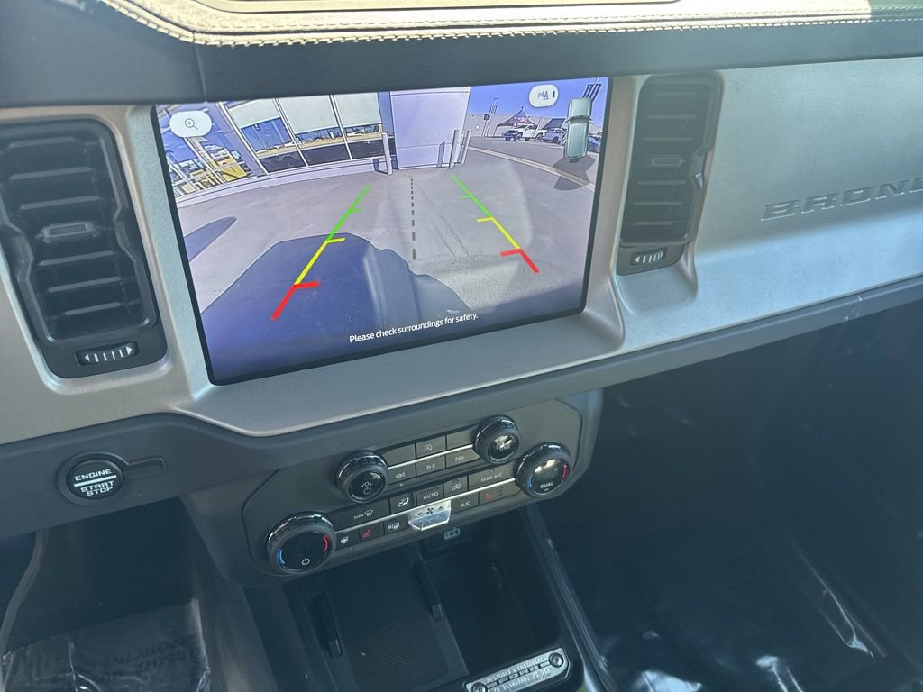 Used 2025 Ford Bronco Outer Banks image 18