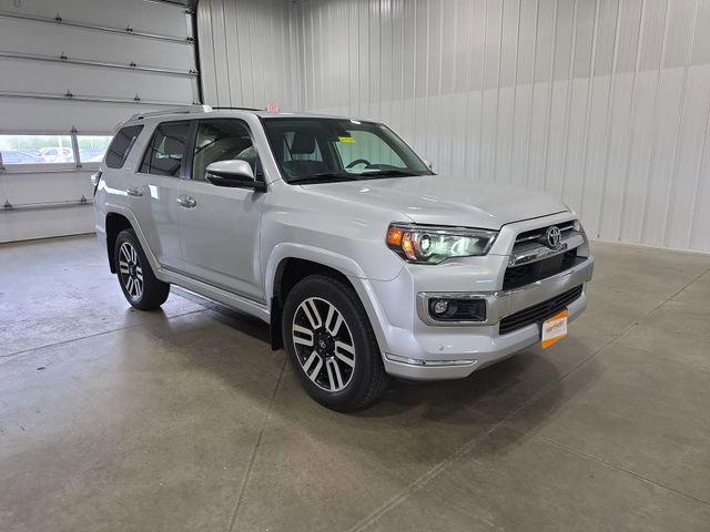 Used 2022 Toyota 4Runner Limited AWD/4WD image 2