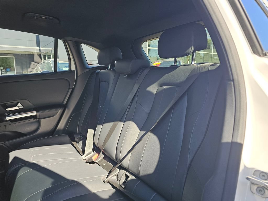 Used 2025 Mercedes-Benz GLA 250 image 14