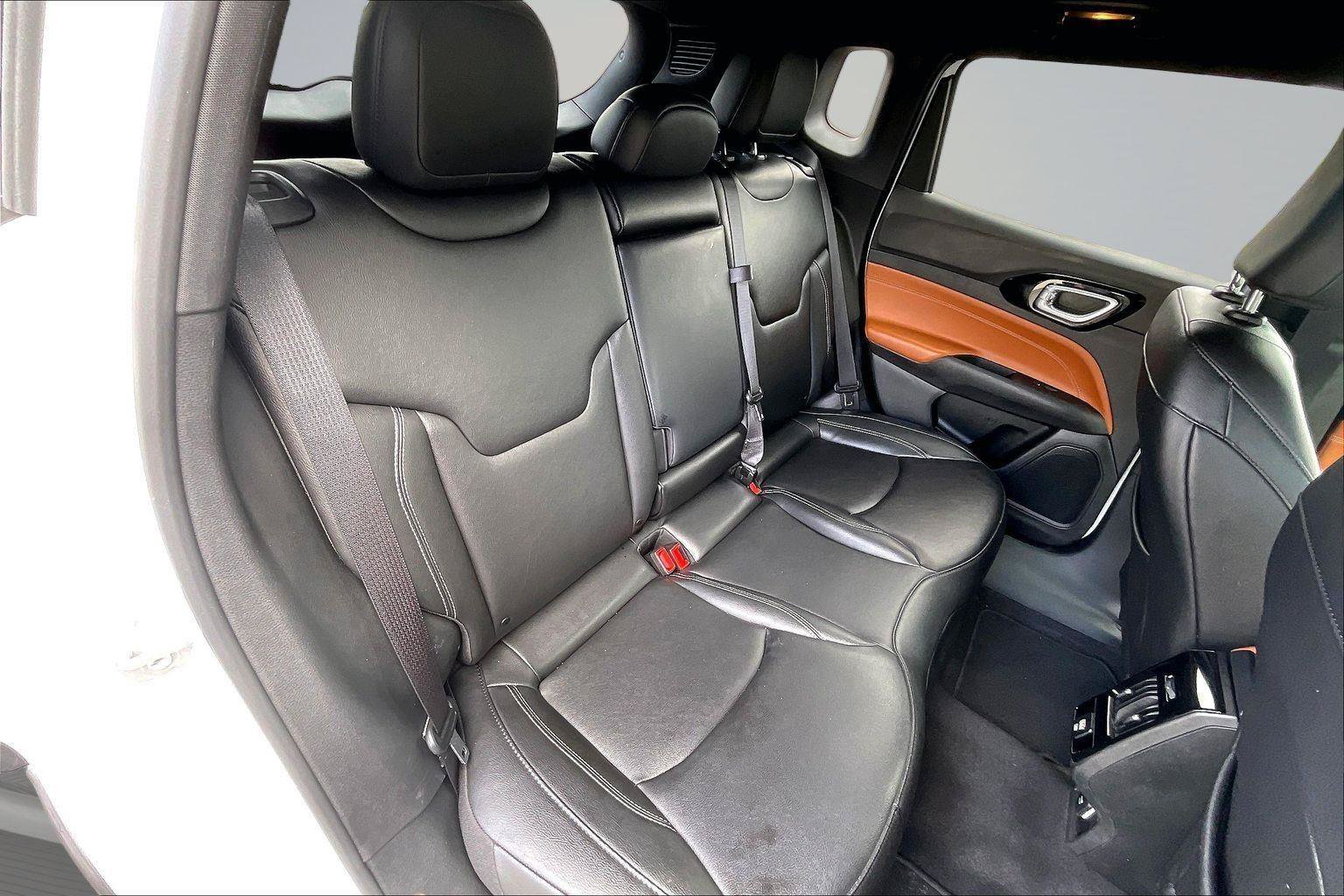Used 2025 Jeep Compass Limited AWD/4WD image 26