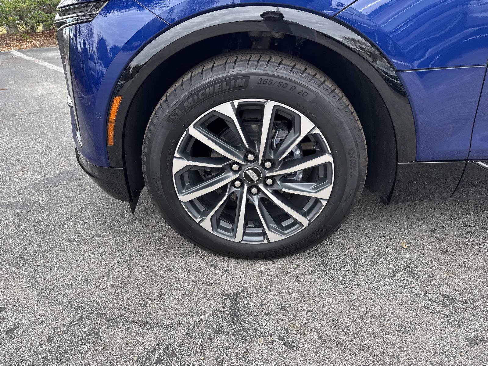 Used 2025 Cadillac Lyriq Sport image 9