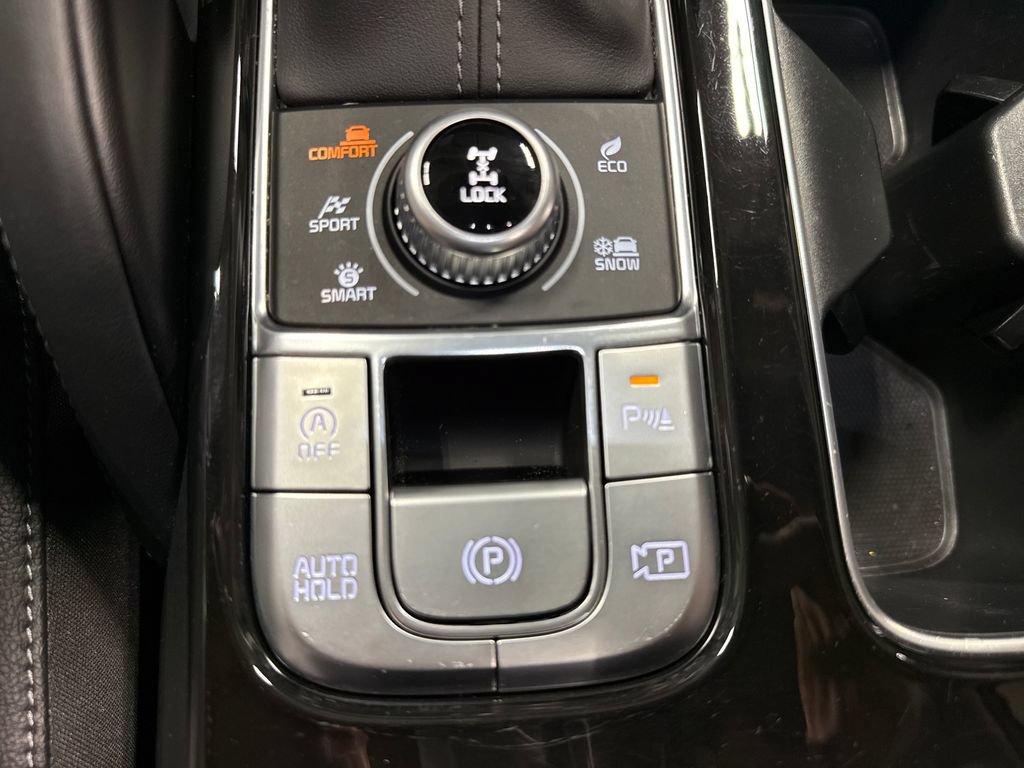 Used 2025 Kia Telluride SX w/ SX Captain's Chair Package AWD/4WD image 23