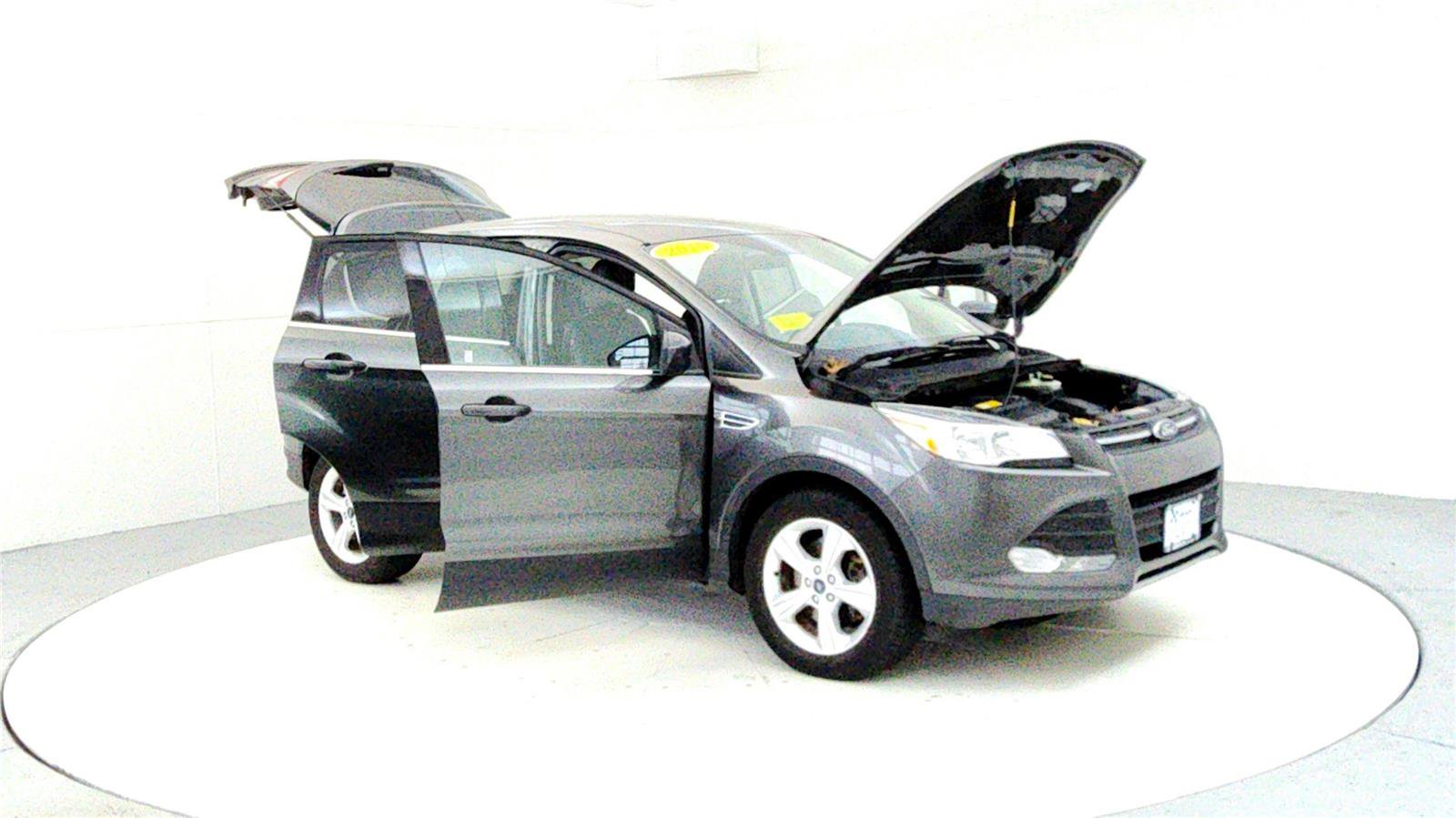 Used 2015 Ford Escape SE image 12