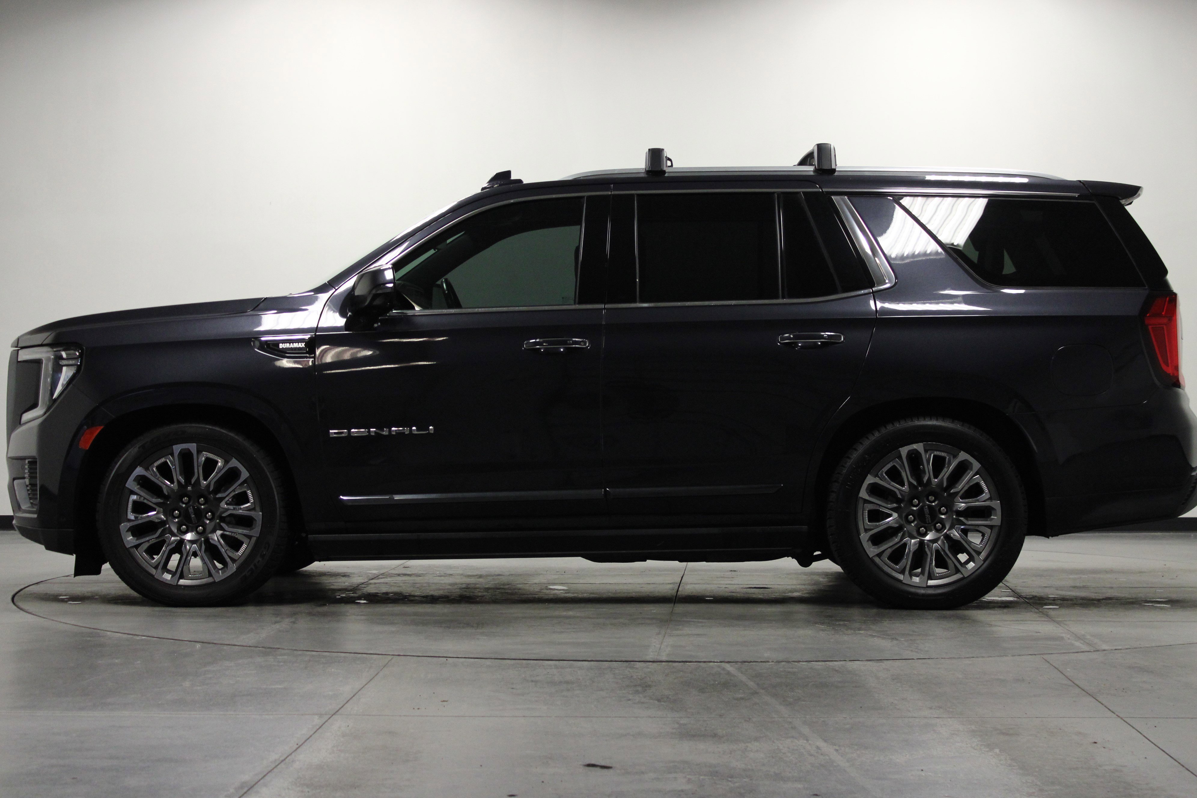 Used 2023 GMC Yukon Denali Ultimate AWD/4WD image 7