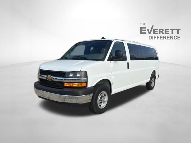 New 2026 Chevrolet Express 3500 LS w/ Chrome Appearance Package RWD image 3