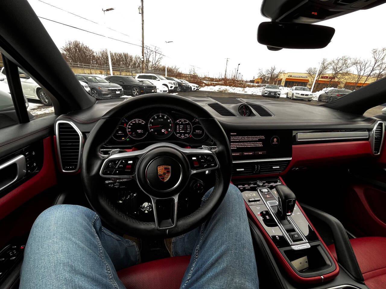Used 2022 Porsche Cayenne Platinum Edition AWD/4WD image 28